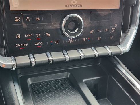 Used 2025 GMC Acadia Elevation image 24