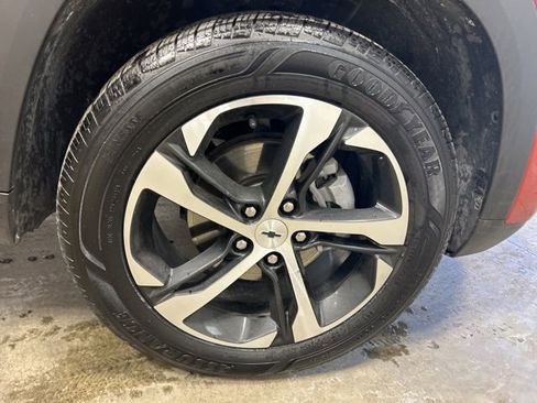 Used 2024 Chevrolet Trax RS w/ Driver Confidence Package image 5