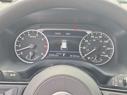 Used 2023 Nissan Rogue SV FWD image 13