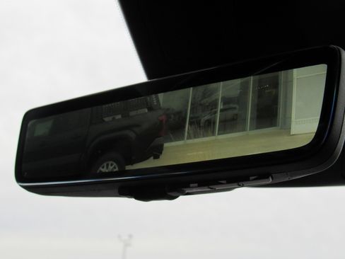 Used 2022 Jeep Grand Wagoneer Series II image 32