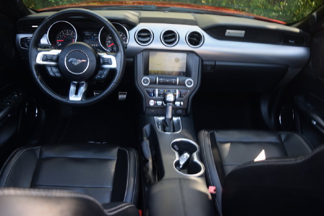 Used 2021 Ford Mustang Premium RWD image 8