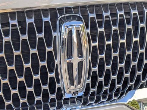 Used 2021 Lincoln Aviator Reserve w/ Equipment Group 201A image 13