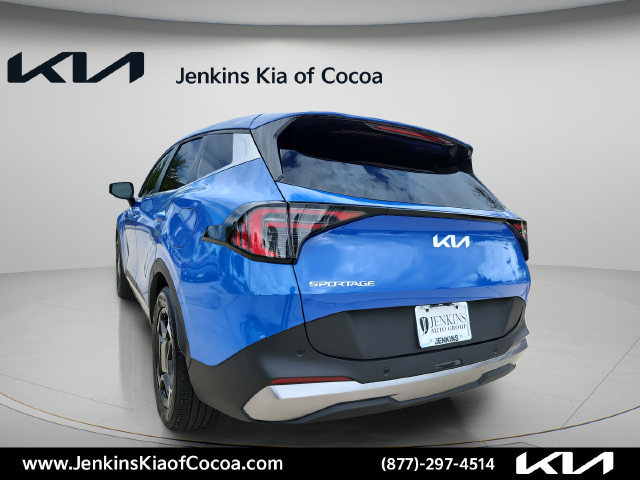 Certified 2026 Kia Sportage EX FWD image 7