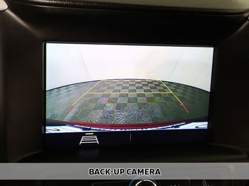 Used 2021 GMC Terrain SLE w/ Driver Convenience Package FWD image 4
