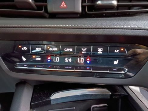 Used 2023 Buick Envision Essence w/ Sport Touring Package FWD image 4