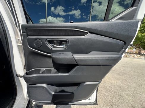 Used 2023 Honda Pilot Elite image 26
