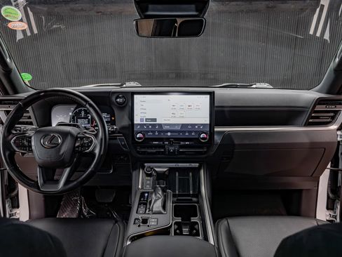 Used 2024 Lexus GX 550 AWD/4WD image 16