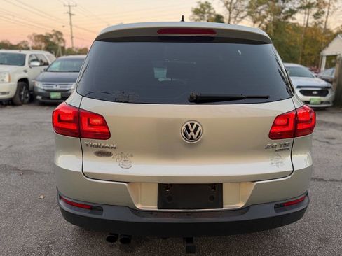 Used 2012 Volkswagen Tiguan SE image 5