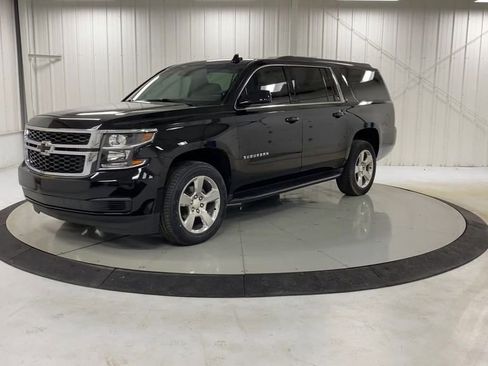 Used 2018 Chevrolet Suburban LT AWD/4WD image 4