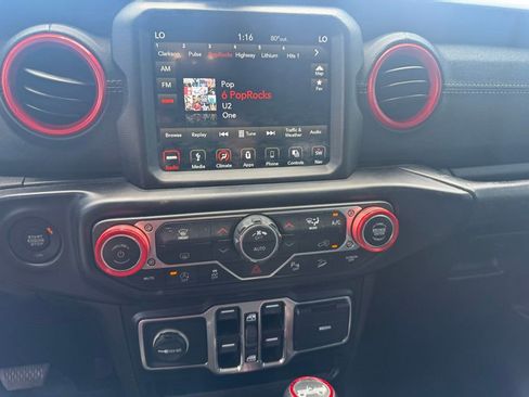 Used 2019 Jeep Wrangler Unlimited Sahara w/ Quick Order Package 24M Moab AWD/4WD image 13
