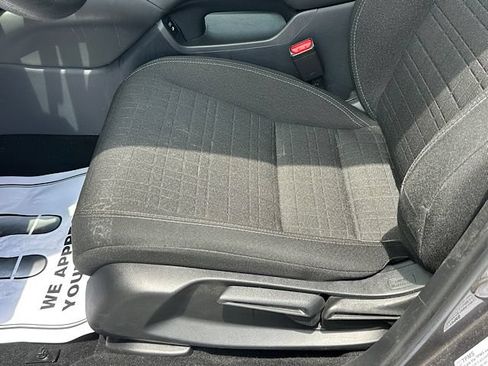 Used 2025 Honda HR-V LX image 16