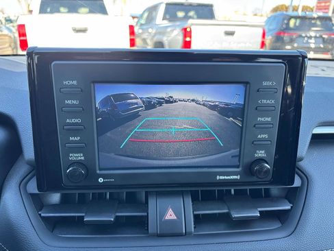 Used 2022 Toyota RAV4 XLE image 18