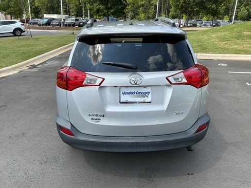 Used 2013 Toyota RAV4 XLE FWD image 9