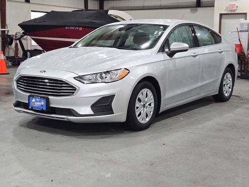 Used 2019 Ford Fusion S image 5