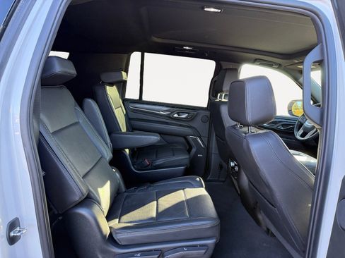 Used 2023 GMC Yukon XL Denali image 18