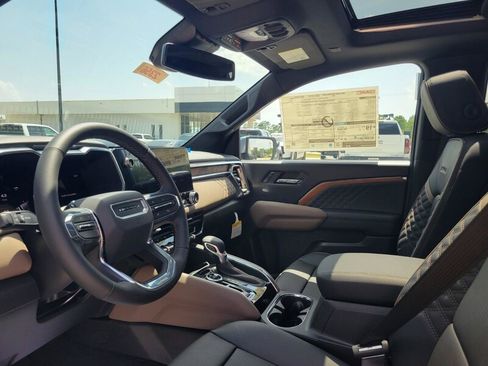 New 2026 GMC Canyon Denali AWD/4WD image 11