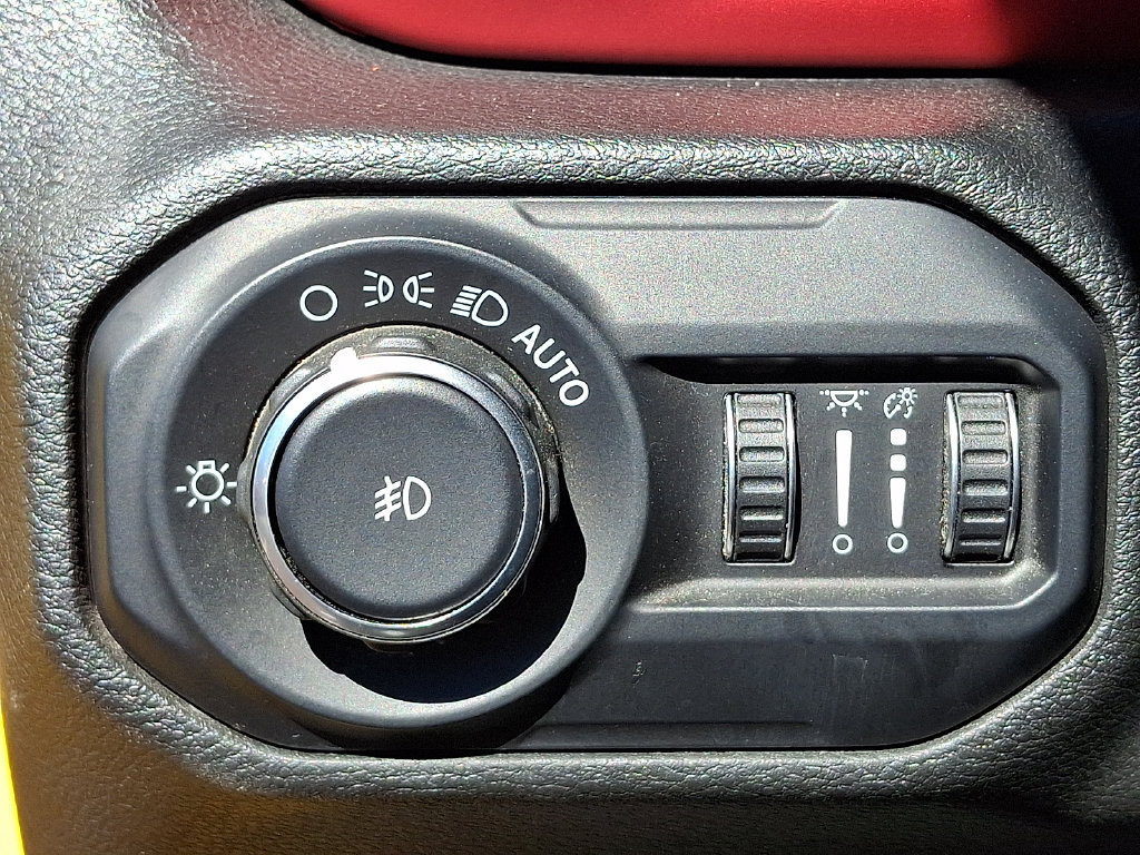 Used 2020 Jeep Wrangler Rubicon AWD/4WD image 23