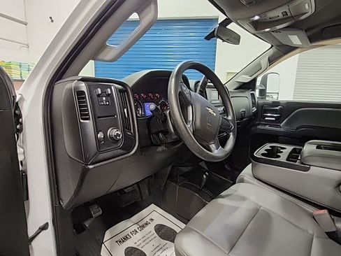 Used 2016 Chevrolet Silverado 2500 W/T w/ Snow Plow Prep Package AWD/4WD image 10