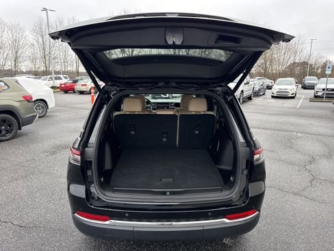 Used 2022 Jeep Grand Cherokee Limited 4xe image 9