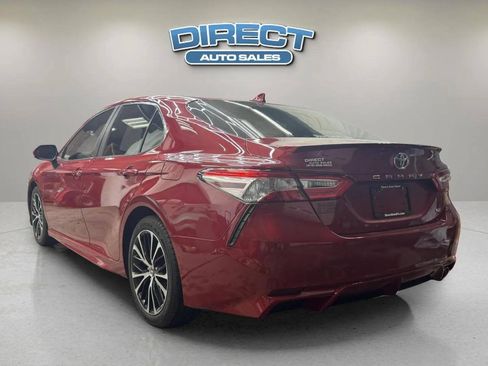 Used 2020 Toyota Camry SE w/ Audio Package FWD image 4