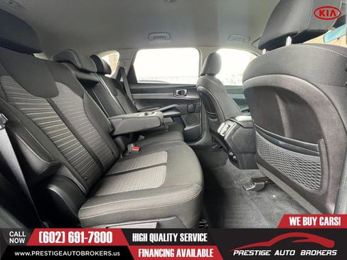 Used 2022 Kia Sorento LX image 43