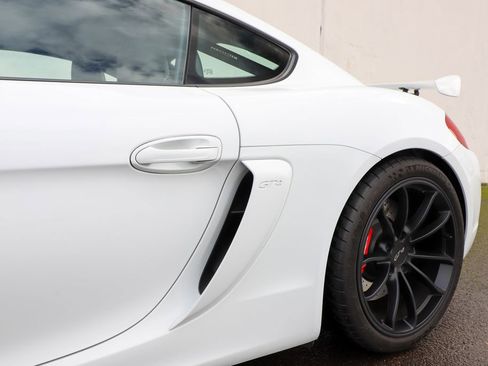 Used 2016 Porsche Cayman GT4 image 32