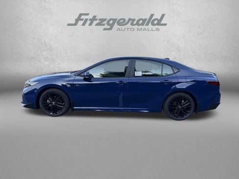 Used 2026 Toyota Camry SE FWD image 4