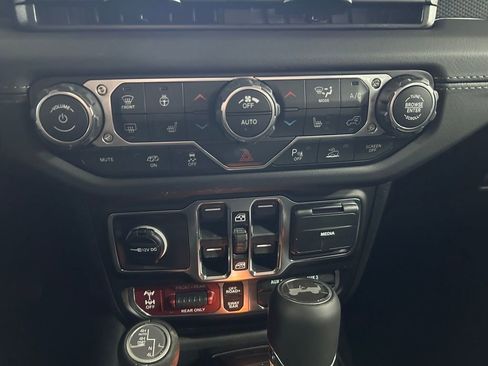 New 2026 Jeep Wrangler Unlimited Rubicon 392 w/ Quick Order Package 27X Moab AWD/4WD image 14
