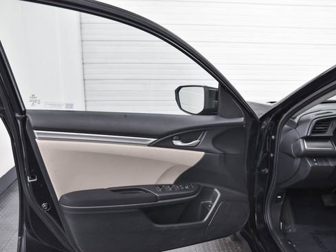 Used 2018 Honda Civic LX image 9