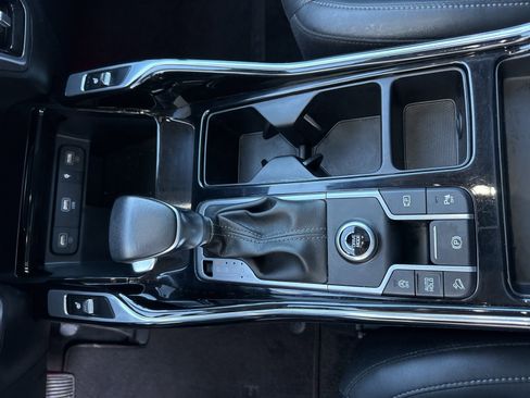 Used 2022 Kia Sorento SX image 27