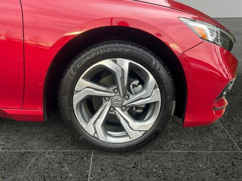 Used 2019 Honda Accord EX image 9