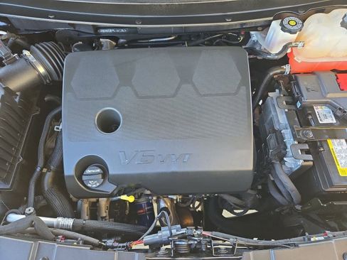 Used 2023 Chevrolet Traverse LT image 14