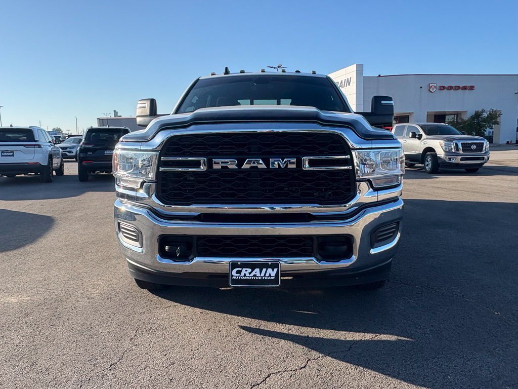 Used 2024 RAM 3500 Tradesman w/ Chrome Appearance Group AWD/4WD image 2
