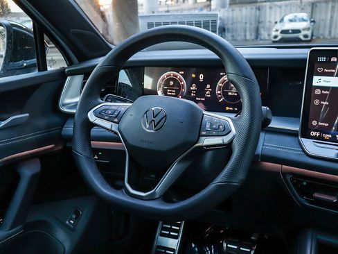 New 2026 Volkswagen Tiguan SE R-Line image 16