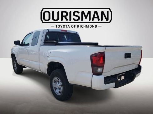 Used 2022 Toyota Tacoma SR w/ SR Convenience Package RWD image 5