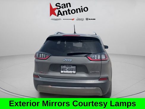 Used 2019 Jeep Cherokee Limited w/ Technology Group FWD image 12