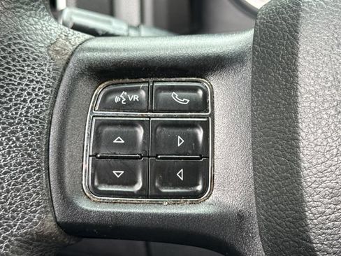 Used 2016 RAM 1500 Classic SLT AWD/4WD image 35