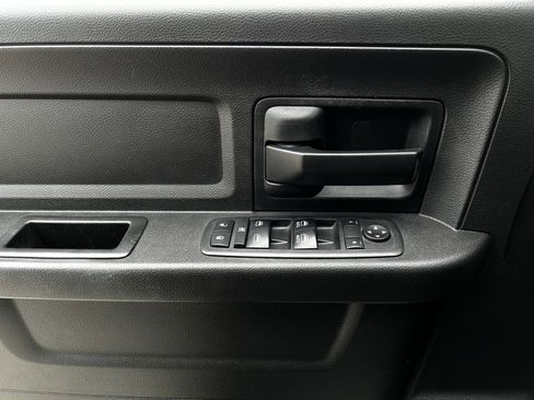 Used 2018 RAM 2500 Tradesman w/ Chrome Appearance Group image 26