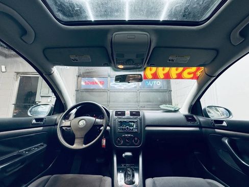 Used 2009 Volkswagen Rabbit S image 14