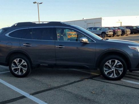 Used 2020 Subaru Outback Touring image 9