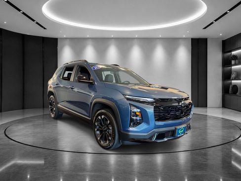 Certified 2026 Chevrolet Equinox RS w/ Safety and Technology Package AWD/4WD image 4