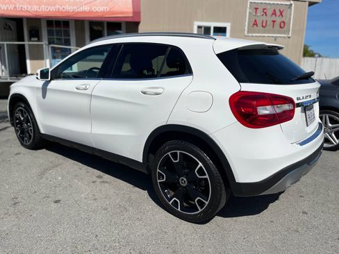 Used 2020 Mercedes-Benz GLA 250 w/ Convenience Package image 5