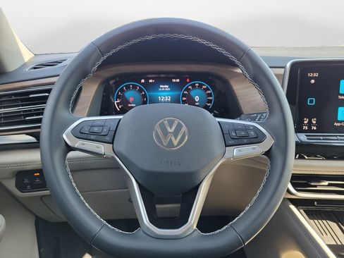 New 2026 Volkswagen Atlas SE image 10
