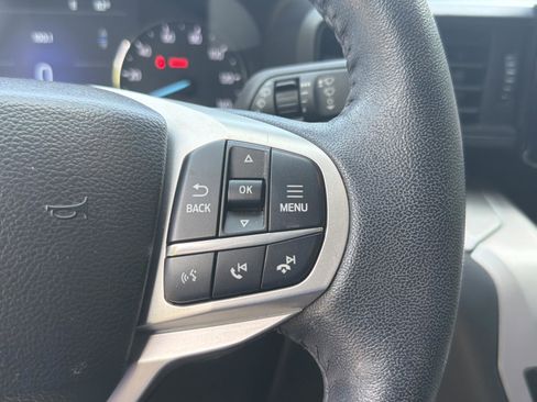 Used 2023 Ford Explorer XLT RWD image 10