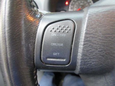 Used 2006 Jeep Liberty Sport AWD/4WD image 16