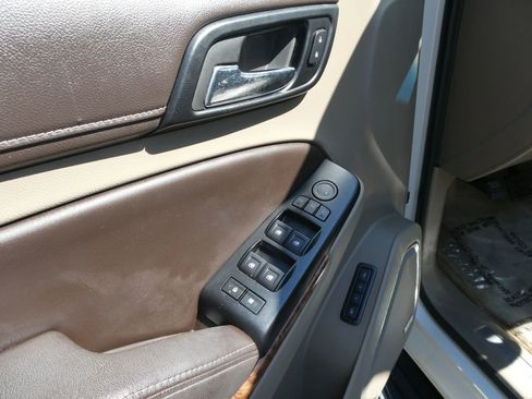 Used 2015 Chevrolet Tahoe LTZ image 16