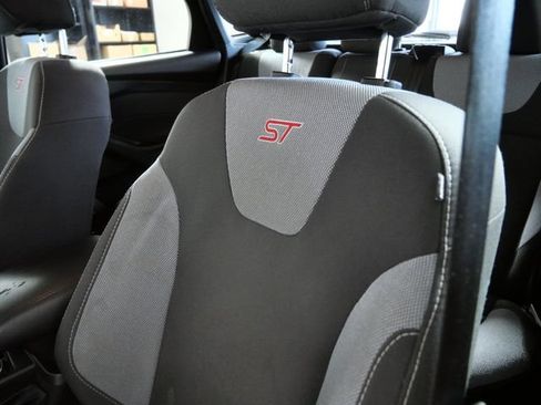 Used 2014 Ford Focus ST FWD image 18