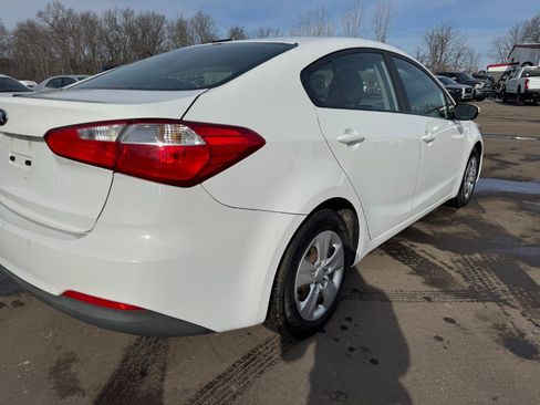 Used 2016 Kia Forte LX image 11