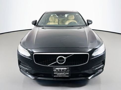 Used 2017 Volvo S90 T6 Momentum w/ Vision Package image 2