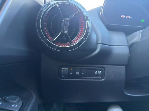 Used 2024 Chevrolet Equinox EV RS image 26